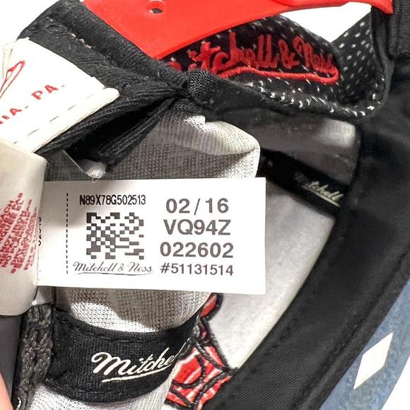 Chicago Bulls Mitchell and Ness Snapback Hat Rare Dotted Pattern All Over - Picture 12 of 12
